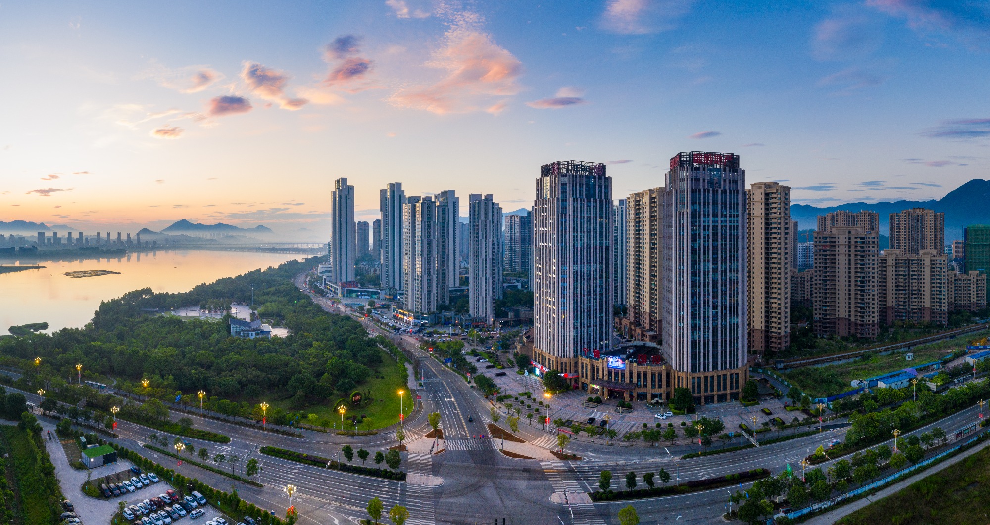 国产偷拍自拍
顺利完成华福证券1.5亿元增资