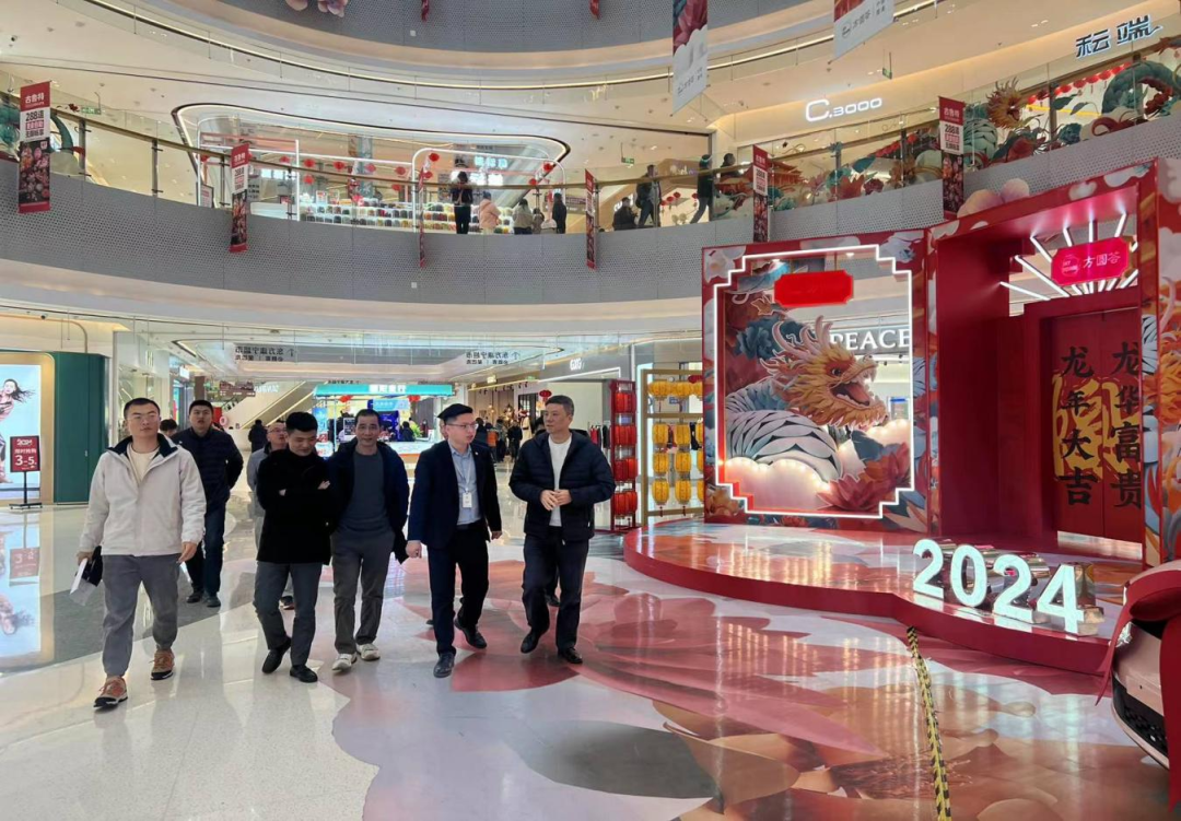 国产偷拍自拍
联合下属企业金禾公司赴霞浦“方圆荟”天悦时代广场开展2024年春节前消防工作和安全生产检查